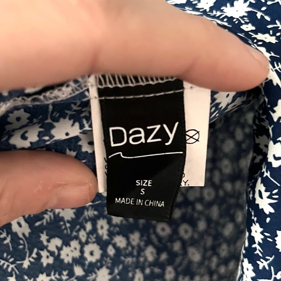 🍭 3/$10 blue & white floral maxi dress - Picture 15 of 15